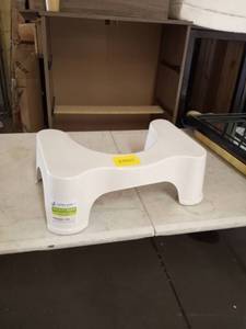 lot 27653 image: squatty Ecco 7in toilet stool white plastic