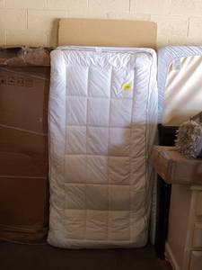lot 27668 image: twin white mattress