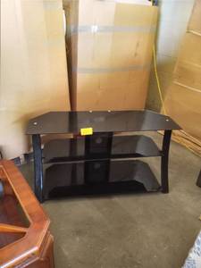 lot 27677 image: berkshire black glass tv stand