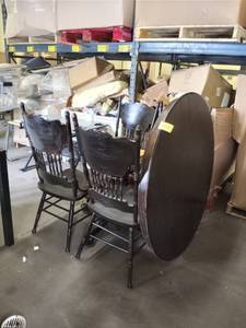 lot 27715 image: painted table set table and 4 chairs wood