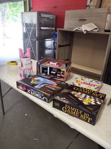 lot 27735 image: lot of variety toys