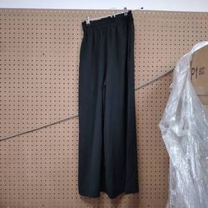 lot 1120 image: BLACK PULL ON DRESS PANT  SIZE XS