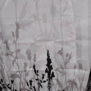 lot 1138 image: SMALL SHOWER CURTAIN