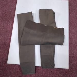 lot 1140 image: FUZZY LINED YOGA PANTS unknown size seem small