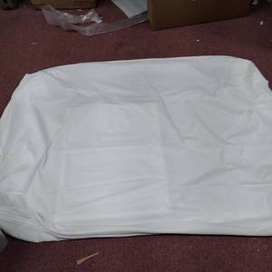 lot 1161 image: MATTRESS COVER PROTECTOR  UNKOWN SIZE