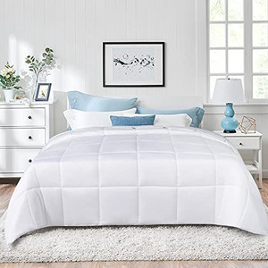 lot 5193 image: Supodon Bamboo Comforter Oversized King by