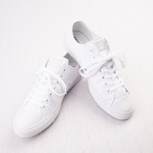 lot 6225 image: Converse Chuck Taylor All Star Low Sneaker