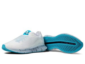 lot 8125 image: Reebok Zig Kinetica, Size 11