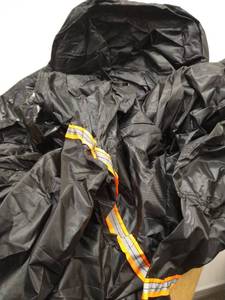 lot 9444 image: Car cover or truck cover unknown fit,size & brand