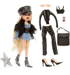 lot 30996 image: Bratz Collector Doll, Cloe, Multicolor