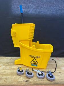 lot 36507 image: Flo-Pac 35 Qt. Mop Bucket with Side Press Wringer