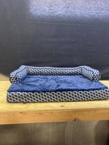 lot 36521 image: Furhaven Orthopedic, Cooling Gel, and Memory Foam Pet Bed (6x20x30)