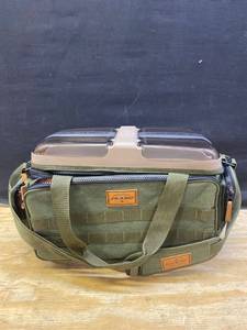 lot 36540 image: Plano A-Series Tackle Bags Premium Tackle Organizer (2.54 x 2.54 x 2.54cm)