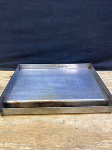 lot 36549 image: 18x13x3 Little Griddle Stainless Steel (Used)