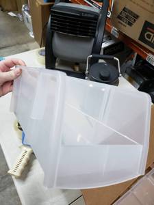 lot 1487 image: Clear Bins 4 Pack