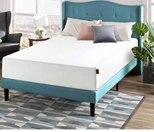 lot 59478 image: Zinus 12 Inch Green Tea Memory Foam Mattress  CertiPUR-US Certified  Bed-in-a-Box  Pressure Relieving, King, White
