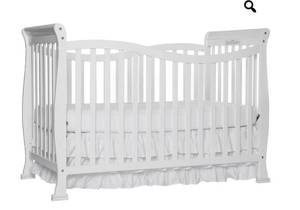 lot 59532 image: Dream on me 7 in 1 Convertible Life Style Crib