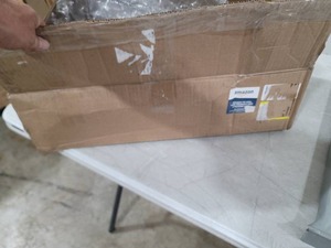 lot 5020 image: Wardrobe Moving Box Bars