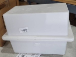 lot 5275 image: Attwood 9069-1 Standard Battery Box - 24 Series, Non-Vented