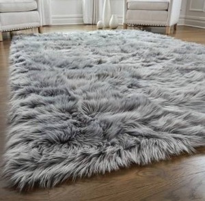 lot 2666 image: 8x10 Fuzzy Rug