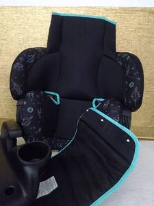 lot 30864 image: Evenflo GoTime LX Booster Car Seat, Astro Blue