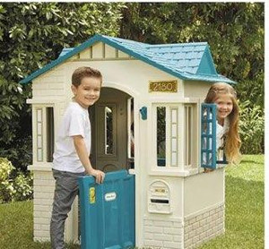 lot 8121 image: Cape Cottage Playhouse Blue- Retail $128