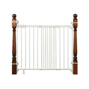 lot 5626 image: Summer Infant Metal Banister And Stair Safety Gate 27903Z