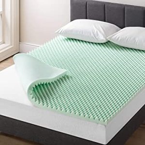 lot 5402 image: Green Foam Bed Topper, 33