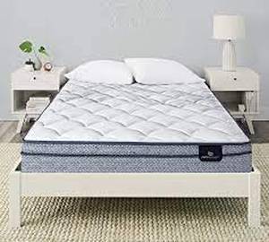 lot 4712 image: Full Size Mattress