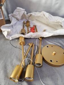 lot 51181 image: GOLD MODERN LIGHT FIXTURE