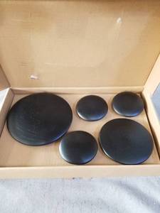 lot 51197 image: JIYUETLTD 5 PIECE SET OF BLACK WOODEN KNIBS OF DIFFERENT SIZES