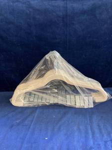 lot 51256 image: ZOBER VELVET HANGERS WITH 2 METAL SKIRT CLIPS 20PK COLOR IVORY