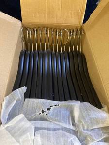 lot 51257 image: ZOBER WOOD HANGERS 30PACK FINISH BLACK
