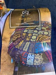 lot 51294 image: THE ART BOX COLLECTION COVER ONLY