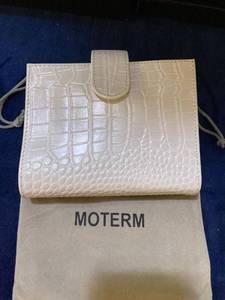 lot 51300 image: MOTERM WOMENS WALLET WHITE
