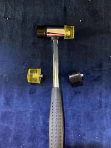 lot 51320 image: MALLET WITH INTERCHANGABLE ENDS