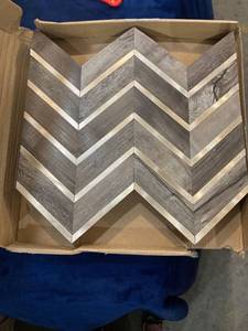 lot 76578 image: KASARO PEEL AND STICK DECORATIVE TILES BOX OF 12