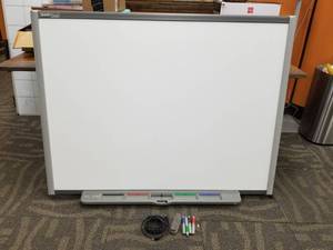 lot 6683 image: SMART Board SB660 77 Interactive Whiteboard In Excellent Condition With Pens