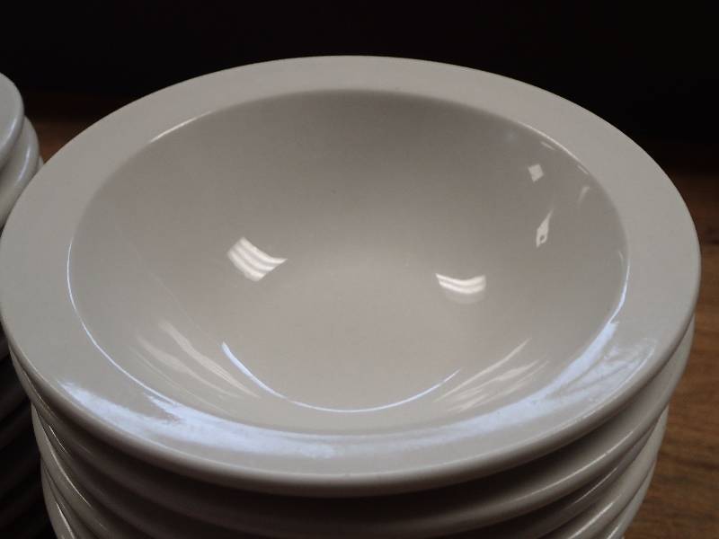 lot 1781 image: Lot Of (20) Table Wear China 6.5 Dinner Bowls