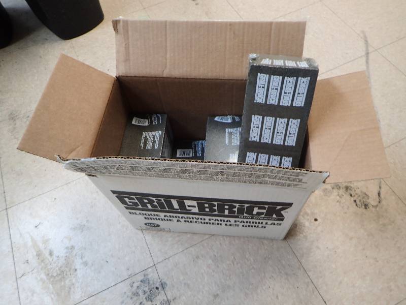 lot 1823 image: Case Of (8) New Grill Cleaning Bricks
