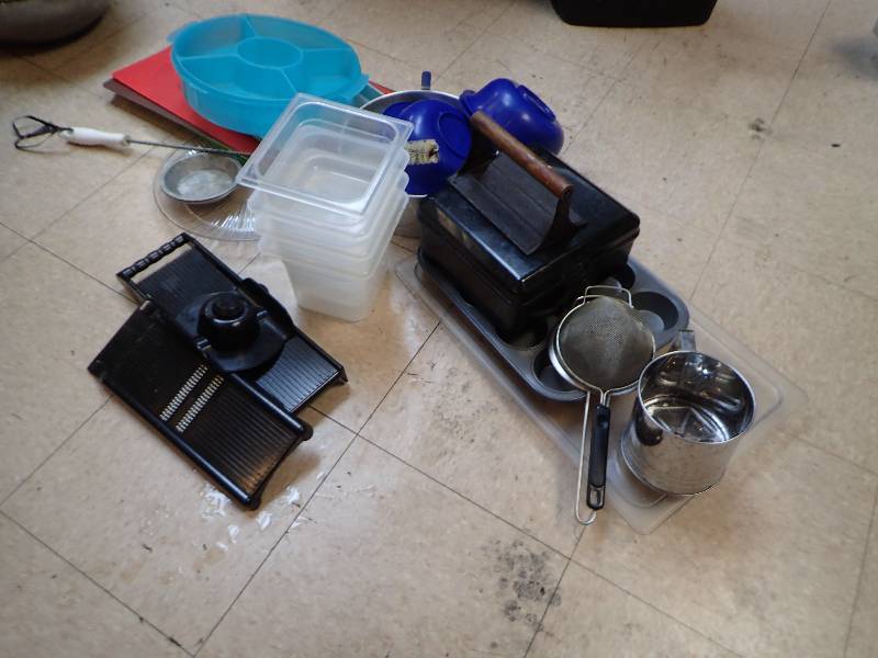 lot 1834 image: Large Misc. Lot Of Clear Plastic Food Inserts, Muffin Pan, Poly Board Slips And Dividers