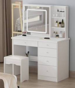lot 60009 image: FUGU&GAGA  Make Up Vanity Set Table With 3 Model Light and Stool
