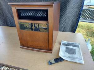 lot 3712 image: infrared heater with remote