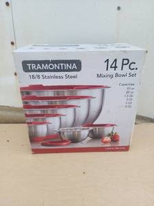 lot 3743 image: Tramontina 14-Piece Covered Stainless-Steel Mixing Bowl Set - Red