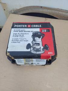 lot 3752 image: Porter Cable Router Kit