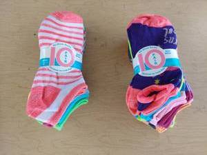 lot 3780 image: (2) 10 pack girls no show socks