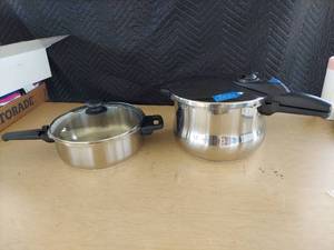 lot 3781 image: pressure cooker
