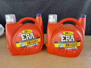 lot 3803 image: Era laundry detergent