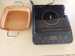lot 3811 image: Cooper chef induction cook top and copper pan