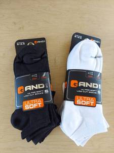 lot 3814 image: low cut socks
